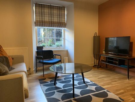 Cumberland Street North West Lane, Edinburgh, EH3 6RF - Photo 4