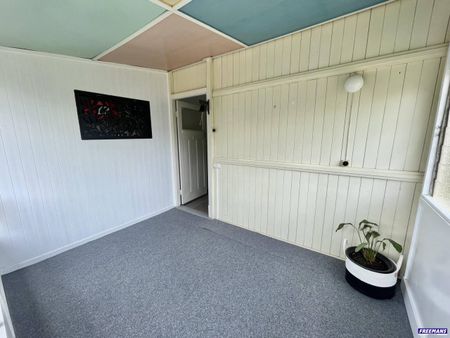 LOVELY CHARACTER HOME - Photo 3