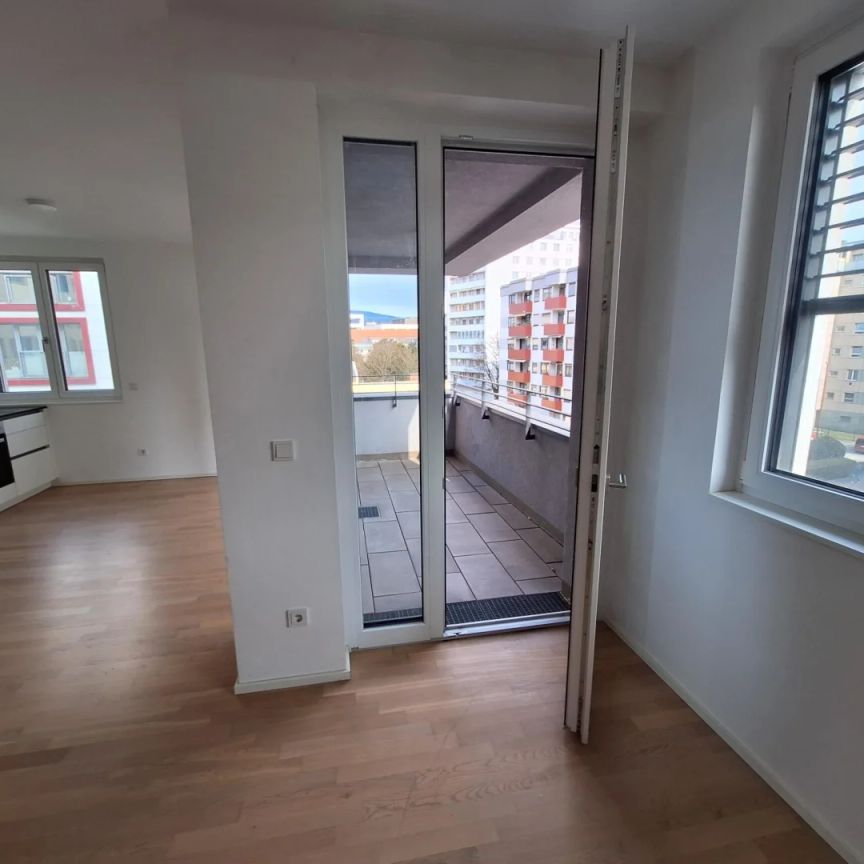 ++Neuwertige 2 Zimmer City-Wohnung mit Loggia im Zentrum von Linz++ - Photo 1