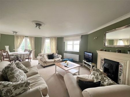 2 Bedroom Flat / Apartment - Handel Road, Southampton - Photo 4