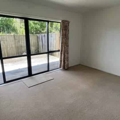 New Lynn, 3 bedrooms - Photo 1