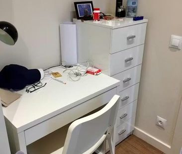 Carrer del Comte d'Urgell, Barcelona, Catalonia 08036 - Photo 3