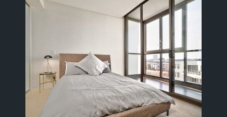 Luxury two-bedroom apartment in Wentworth Point - Photo 4