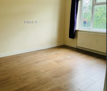 4 bedroom terraced house to rent - Photo 1