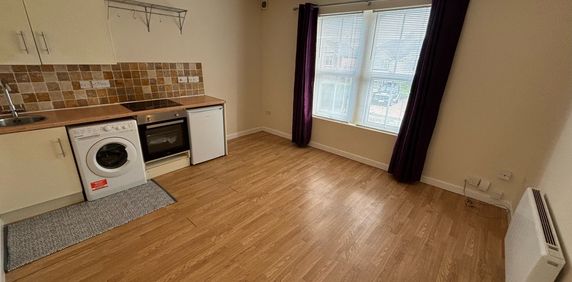 Swindon Road, Swindon, Stratton St. Margaret - Photo 2