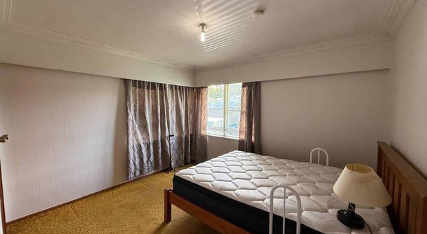 Cosy Two Bedroom Unit in Prime Location - Photo 1