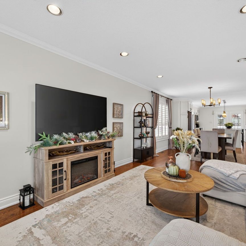 For Lease - 25 Forest Dale Drive, Barrie, Ontario - Photo 1