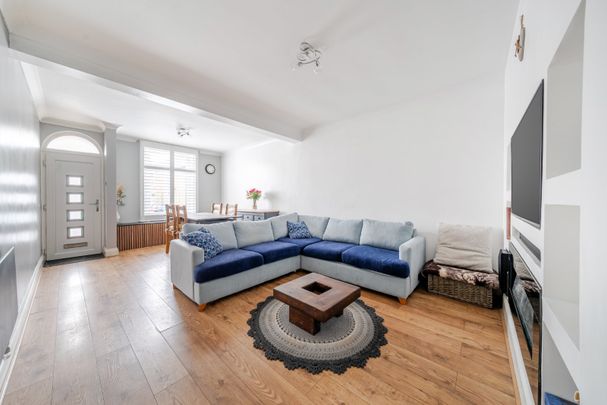 3 bedroom terraced house to rent - Photo 1