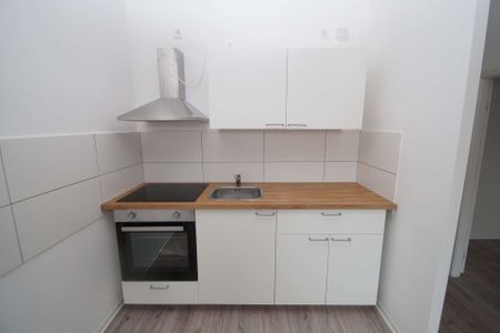 4-Zimmer-Wohnung mit BALKON, Bad mit Dusche, frisch saniert - Photo 3