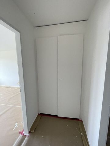 Living like new: renovated 3.5-room apartment with great views - Photo 4