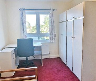 3 bedroom end of terrace house to rent - Photo 3