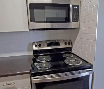 Cathedral Court Apartments — 1 Bedroom - Photo 2