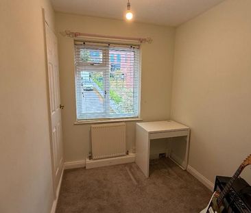 4 bedroom detached house to rent - Photo 3