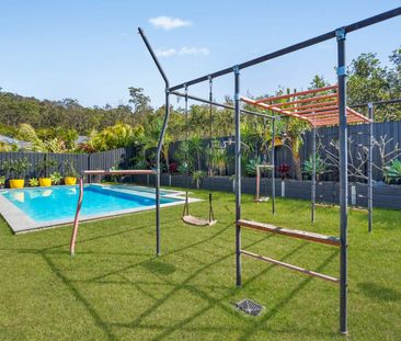 Spacious Family home complete with 2 living areas and pool - Photo 4