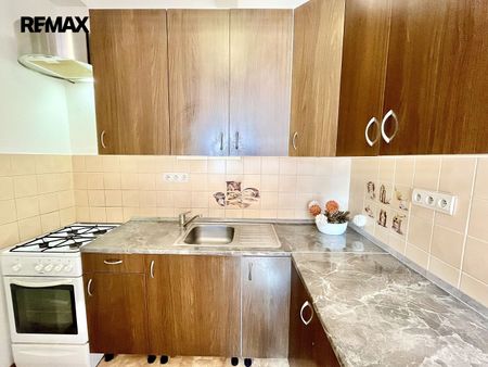 Pronájem bytu 2+kk 55 m² - Fotografie 3