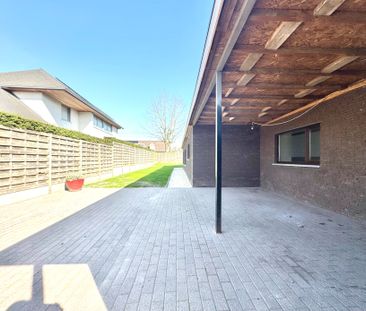 VRIJSTAANDE ENERGIEZUINIGE WONING MET GROTE GARAGE - 836 M² - Photo 1