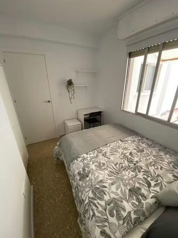 Carrer Joan Lluis Vives, Manises, Valencian Community 46940 - Photo 5