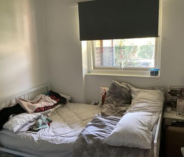 3 bedroom ground floor flat to rent - Photo 4