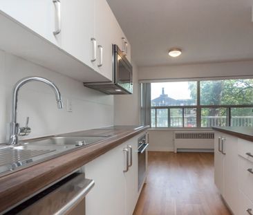 99 Tyndall Avenue - Photo 1