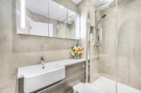 2 Bed Flat, Cotton Row, SW11 - Photo 5