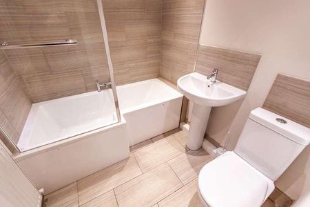 Mirfield Street, L6 - Photo 2