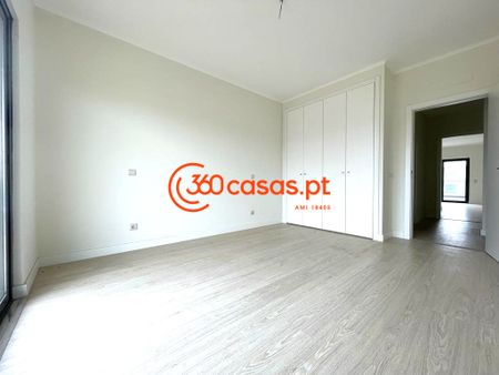 Vende-se Apartamento T3 Novo com garagem e arrecadação em Faro - Photo 2