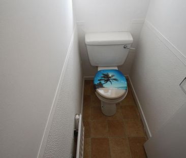 3 bedroom terraced house to rent - Photo 5