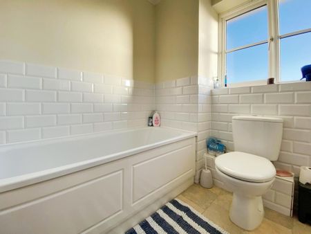 3 bedroom townhouse to rent - Photo 5