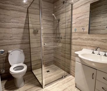 “Spacious one bedroom unit” - Photo 1