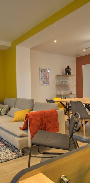 Chambre meublée + SDB privative dans résidence centre-ville - Photo 1