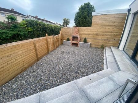 House to rent in Dublin, Blackrock, Deansgrange - Photo 2