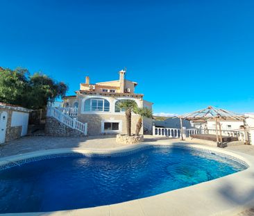 Spacious villa for rent with sea views - Photo 2