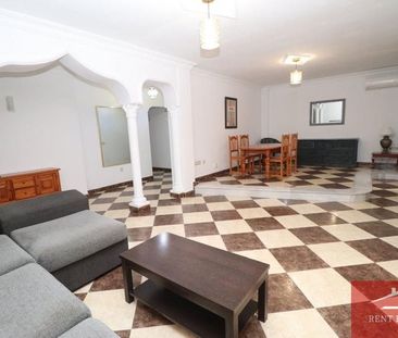 Alquiler de piso en Centro - Photo 3