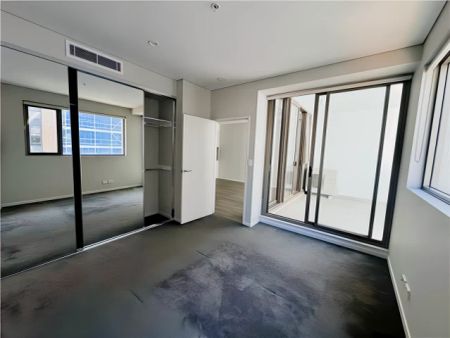 10 Sonny Leonard st, Sydney - Photo 3