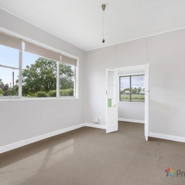 82 Kennedy Street, Armidale NSW 2350 - Photo 1