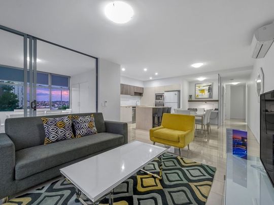 Furnished Two Bedroom In Great Inner-City Location - Photo 1