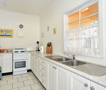 CHARMING COTTAGE - Photo 3