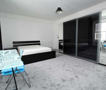 3 bedroom house share to rent - Photo 3