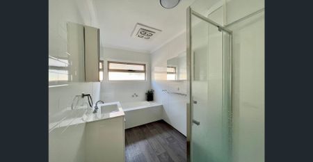 Spacious Family Home in the Heart of Bell Post Hill - Photo 5