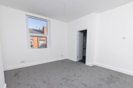 1 Bed Flat, Wickham Street, LS11 - Photo 4