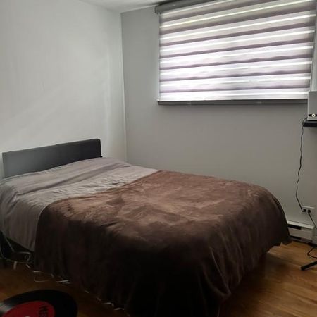 3 1/2 au demi sous-sol d'une résidence privée - Photo 3