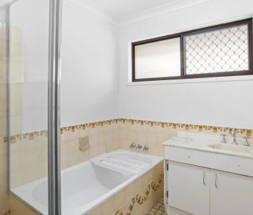 Spacious 3-Bedroom Home in Quiet Cul-de-Sac – Freshly Updated & Mov... - Photo 1