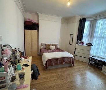 Room in a Shared House, Verdant Lane, SE6 - Photo 1