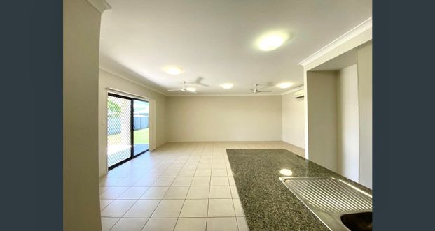 Air Conditioned, Secure 3 Bedroom Home - Photo 1