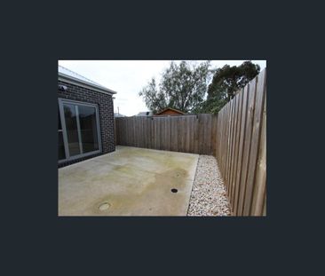 MODERN TWO BEDROOM UNIT IN GEELONG WEST - Photo 6