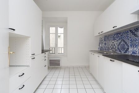 location Appartement T4 DE 102.45m² À PARIS - Photo 4