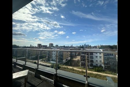 1 Bed Penthouse, Copperfield Road, E3 - Photo 2