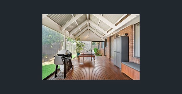 Spacious 4 Bedroom Family Haven with Alfresco Entertaining! - Photo 1