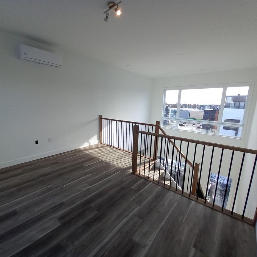 GREAT CORNER PENTHOUSE - LE PLATEAU - NUVO PROJECT - 699 Boul Du Plateau, Gatineau - Photo 1