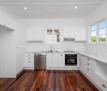 Modern Family Oasis in Nundah - Photo 3